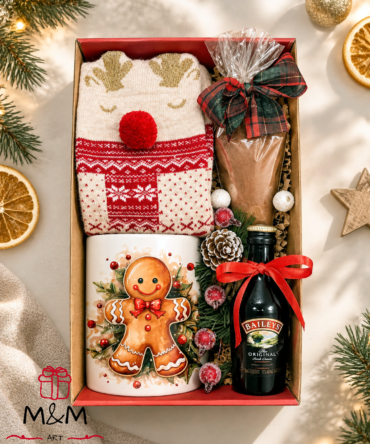 Коледна подаръчна кутия Cozy Nights Collection с чаша джинджифилово човече, чорапи, топъл шоколад и Baileys